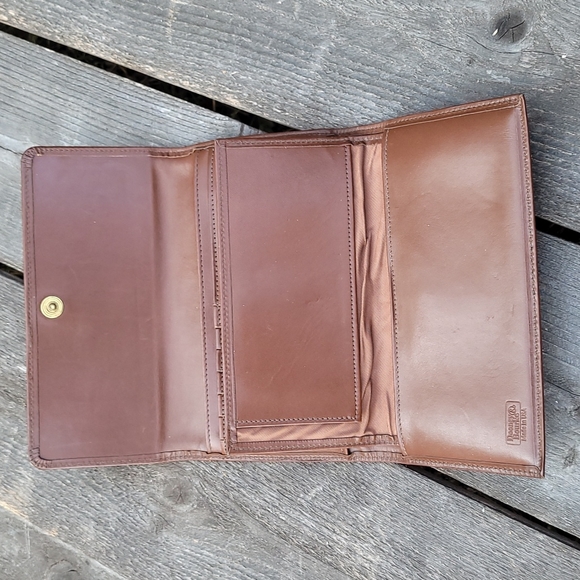 Vintage Dooney & Bourke AWL Checkbook Wallet - Picture 5 of 10